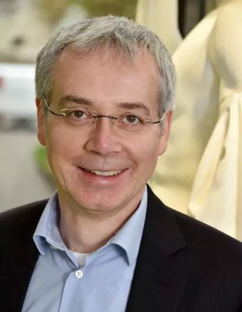 A picture of Prof. Dr. Timo Stickler.